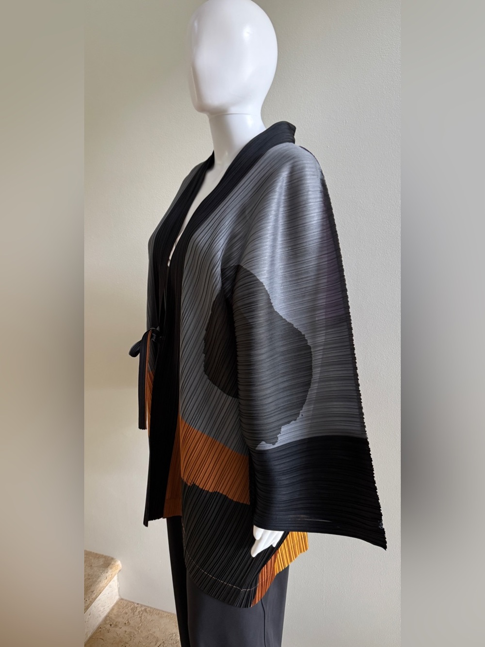 ISSEY MIYAKE x IKKO TANAKA Pleated Jacket, Limited Edition - Picture 4 of 6